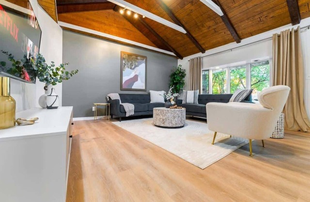 Vibey 3BR w/ Tons of Light | LCP Collection