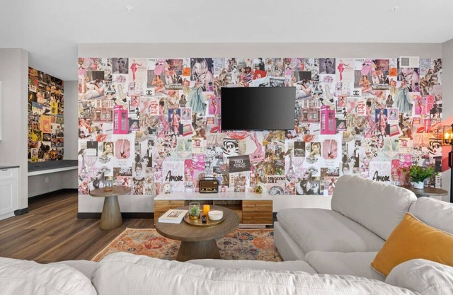 Vibrant 2BR in Nashville’s Best Spot - Sleeps 6!