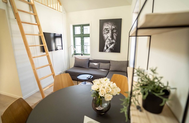 Lebendige Wohnung in belebter Straße, über einem Restaurant - Perfekt für Touristen,