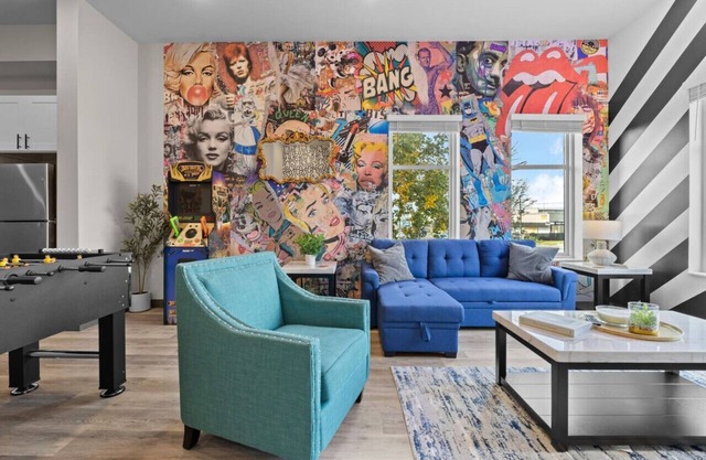 Vibrant Apt: 8min to DT, Free Parking & Games!