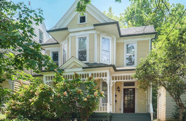 Vibrant Clifton Retreat Near Dining & Attractions