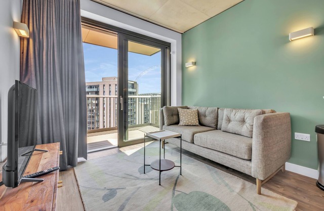 Vibrant One Bed Apartment in Wembly