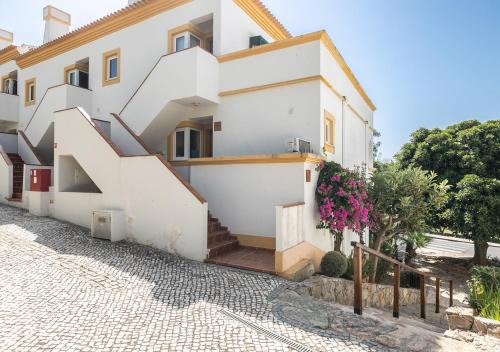 Vibrant Town House In Quinta Do Morgado Tavira