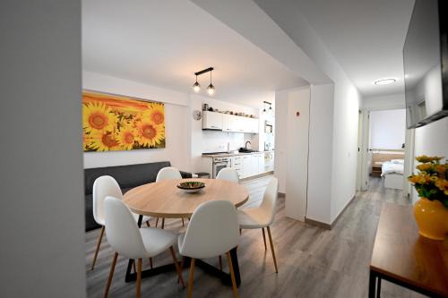 Victoria Apartment