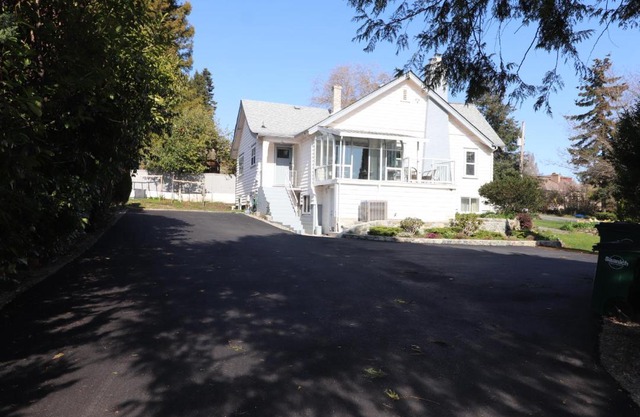 Victoria Gorge Waterway Vacation Home
