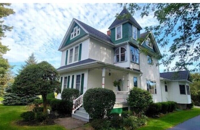 Victoria House luxurious country feel, close to town
