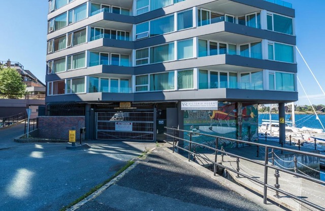 Victoria Regent Waterfront Hotel & Suites