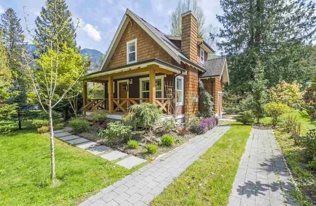 Victoria’s Cozy Cottage