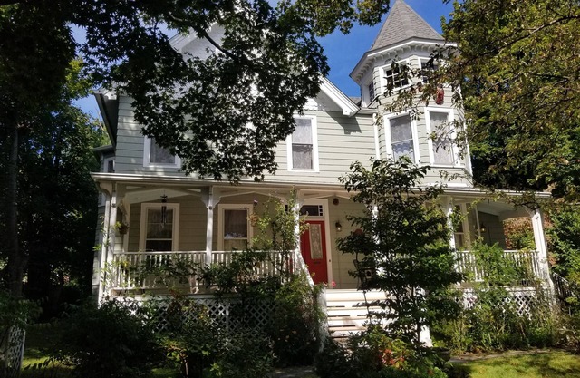 Victorian House circa 1870, Furnished, 2 story, 3 BR Apt. in Historic District
