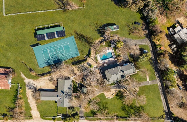 Victorian Manor In Wine Country + Pool, Spa, Firepit, Tennis Court | Sleeps 28