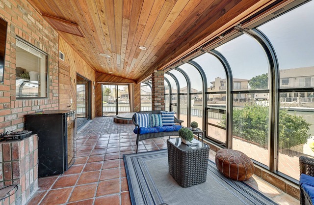 Victorville Lakefront Retreat: Fish, Dock + More
