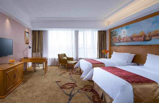 Vienna Hotel Foshan Lecong Furniture Mall