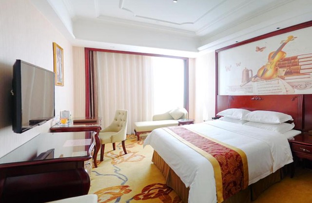 Vienna International Hotel Maoming Xinyi Xinshang Road
