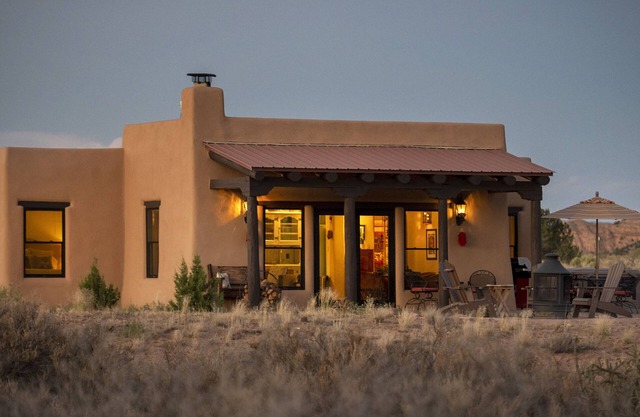 Viento del Rio - Abiquiu Casita W/Private Hot Tub