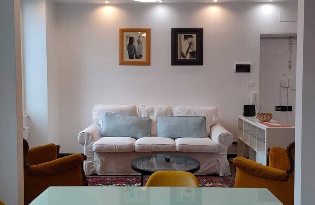 VIEW and COMFORT near TRAIN and METRO STATION, PORTO ANTICO, TERMINAL CRUISES.