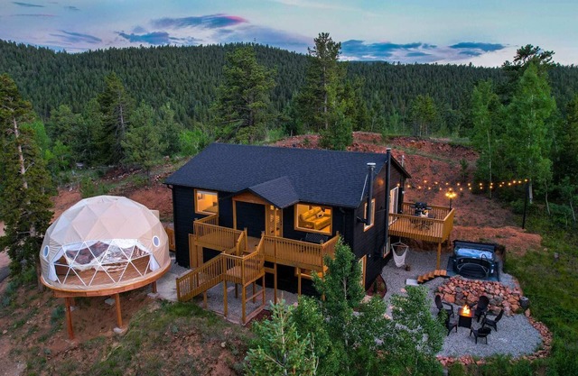 View Haus w/ Dome Theater & Yoga Studio + Hot Tub