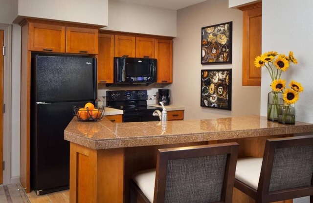 View the Fall foliage in this 1-bdrm villa w/kitch, sleeps 4 in lovely Avon, CO