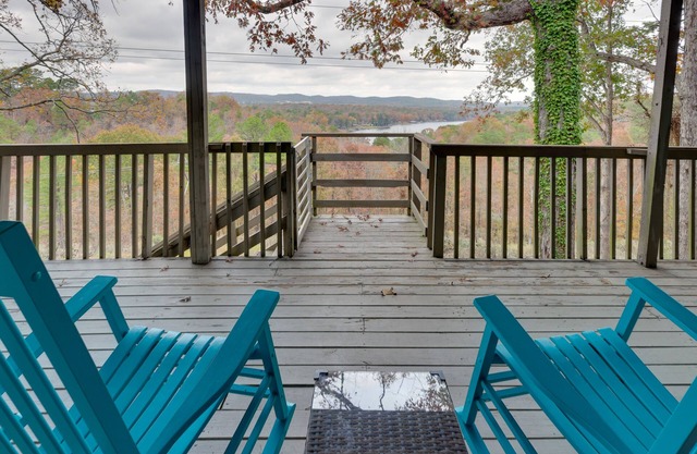 Hot Springs Home mit Seeblick, Pool- und Golfzugang!