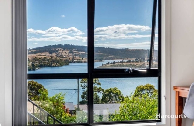 VIEWS ON FALCON : Perfect for couples or solo travellers