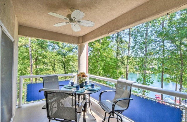 Views, Pools and Marina Lake Keowee Condo!