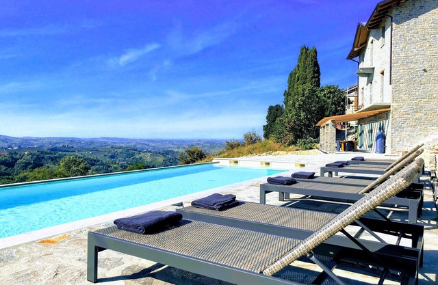 Vigna Rocchetta - Neues Luxushaus - Überlaufpool