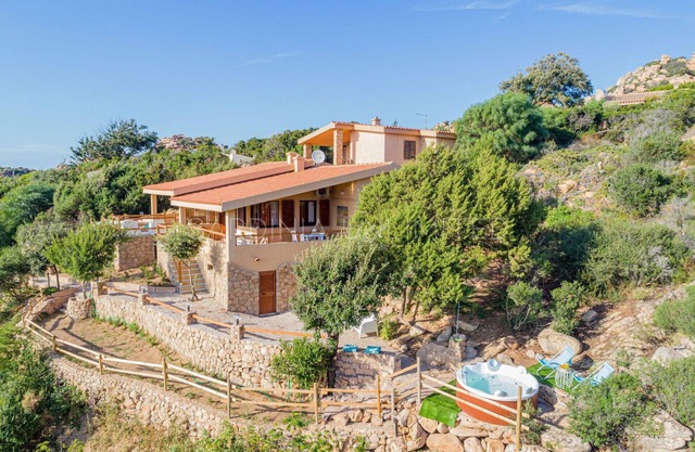 Villa Assenzia Plant: Villa mit Whirlpool