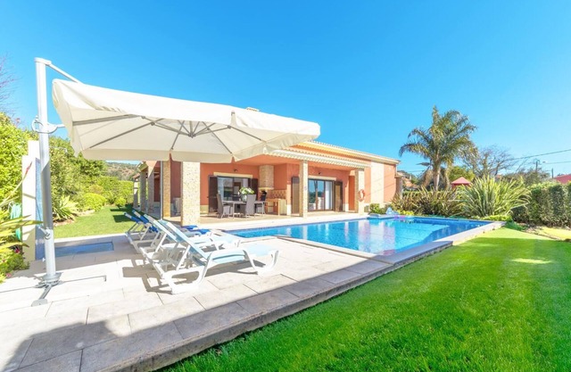 Villa Paraiso - Vier Schlafzimmer Villa, Schläft 8