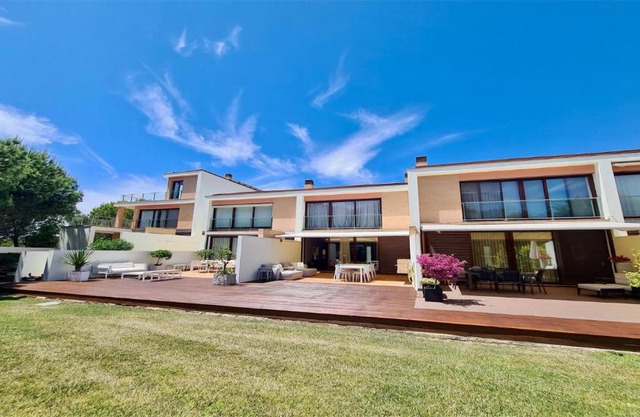 Vila Mitri, Monte laguna-CleverDetails, 5 bedroom villa, sleeps 8 adults 2 children