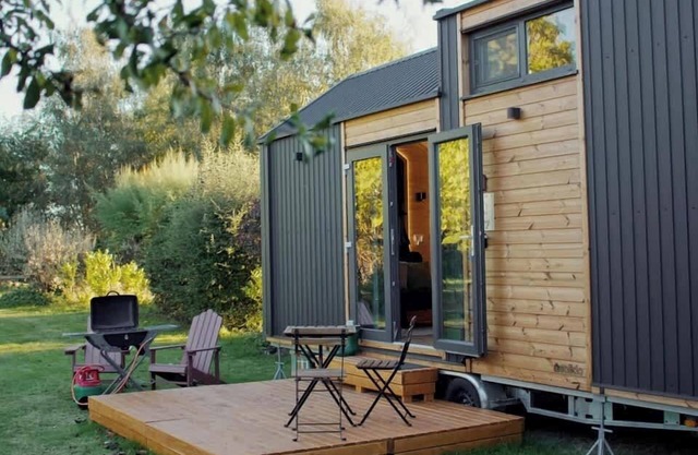 Vilasini Hut by Tiny Away