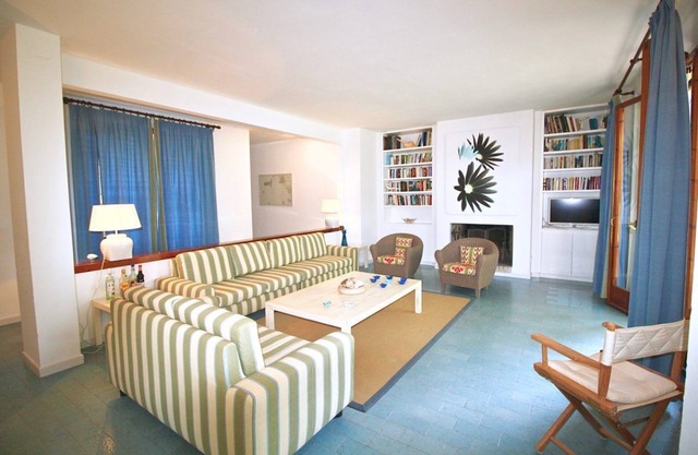 VILLA SIRENA - Sechs Schlafzimmer Villa, Schläft 12