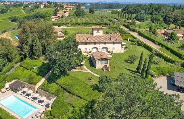 Villa in Tavernelle In Val Di Pesa mit 6 Schlafzimmern 13 Schlafplätzen