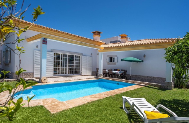 Villa "Casa Village" mit Bergblick, WLAN, Garten, Balkon, Terrasse & Pool