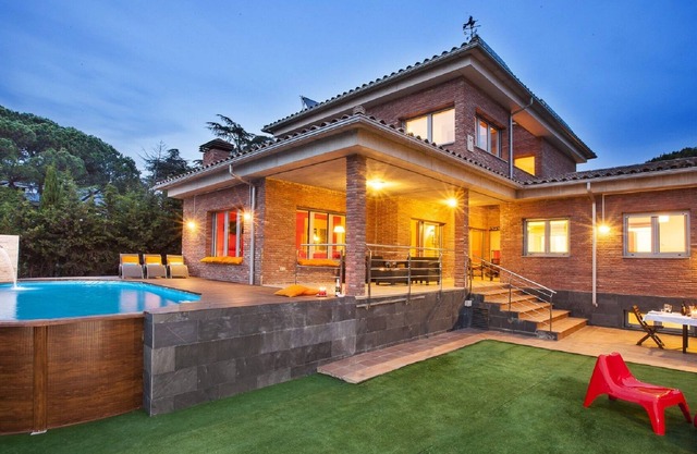 Villa 20'Beach, WiFi (Glasfaser), Pool, Grill alle privat - Zug direkt Flughafen. 18p