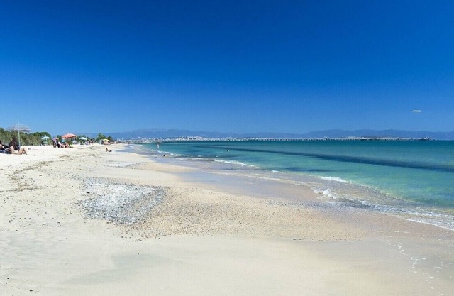 Wunderbares Holzhaus renovierte direkt am Meer mit eigenem Garten