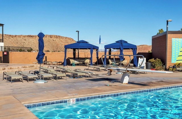 Villa #24 Pool and Hot Tub! 4 Bedroom! Golf, tennis and pickleball!