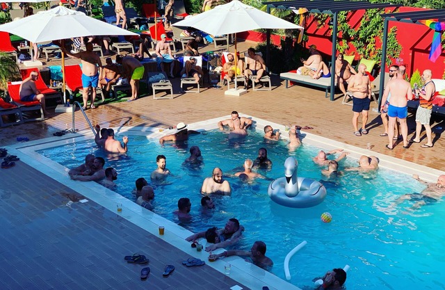 Villa 3 Caparica, Lisbon GAY Beach Hotel