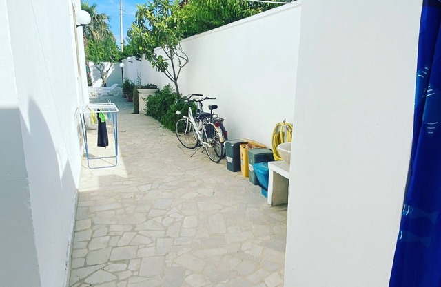 Villa 5 mt from beach. Location in a totally peaceful situation