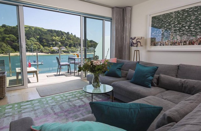 VILLA 8, ESTURA, familienfreundlich in Salcombe, Ref 995899