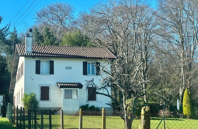 VILLA 1st floor, 90m2 in ANGLET/BIARRITZ with Terrace Garden and Parking