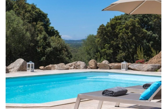 Villa A Liccia in the heart of the maquis with private pool, surrounded by nature