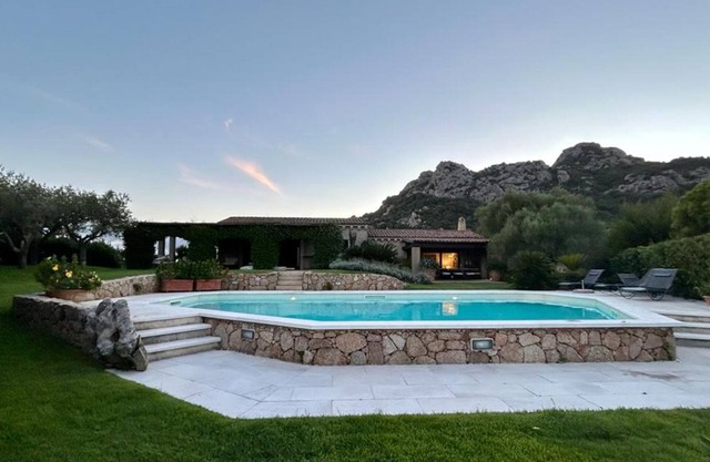Villa 'Acula' mit Meerblick, WLAN und Klimaanlage