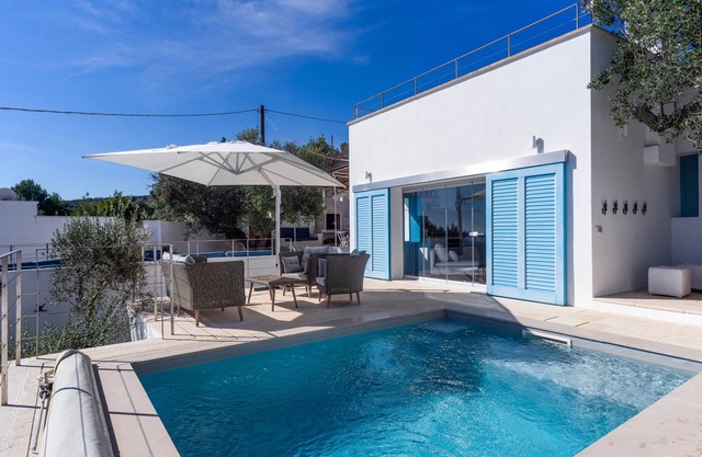 Villa Adria - Piscina Privata con Terrazza Vista Mare circondata da Uliveti