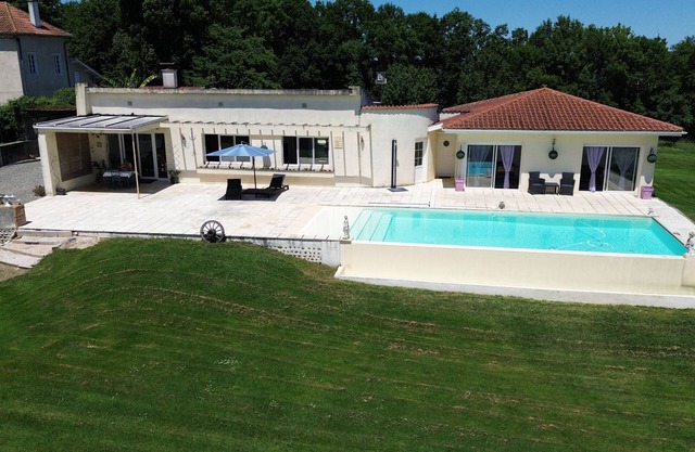 Villa 'Albert' mit Seeblick, WLAN und Klimaanlage