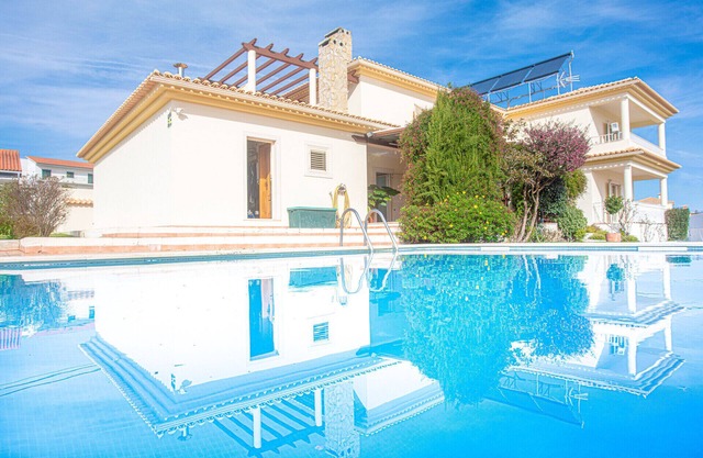 Villa Alegre - Lovely Holiday Villa with Private Pool in Sesimbra
