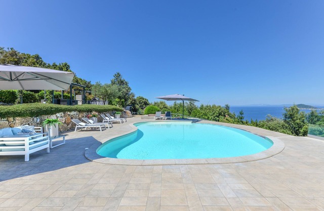 Villa 'Alessia' with Sea View, Wi-Fi and Air Conditioning