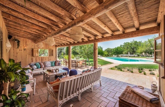 Villa Almancil Retreat