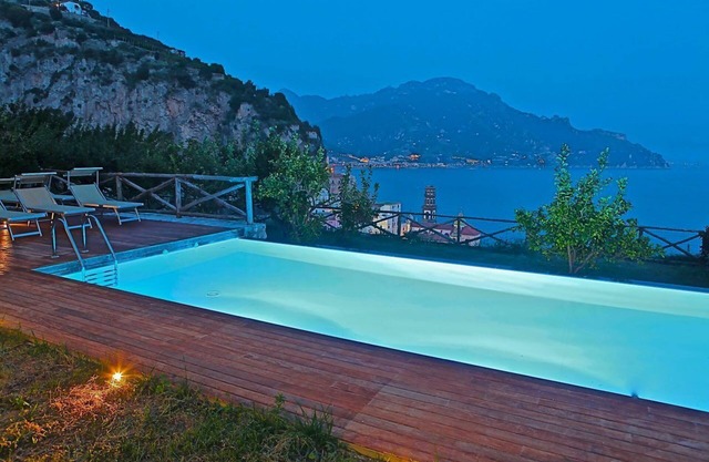 VILLA AMALFI - Zwölf Schlafzimmer Villa, Schläft 24