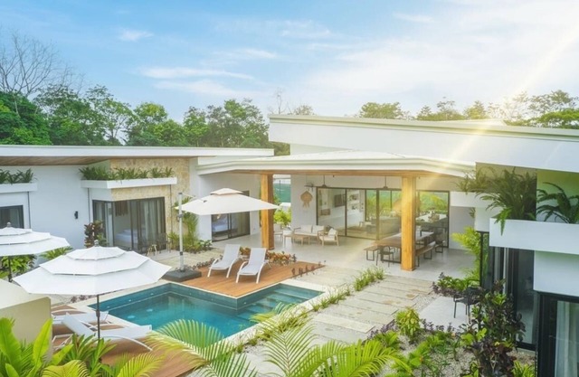 Villa Amara NEW Pool 4-16 guests 6 bed&bath
