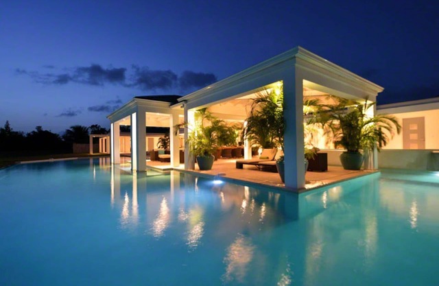 Villa Ambiance - Luxus Meerblick Villa mit 4 Schlafzimmern - wunderschöner Pool und Aussicht
