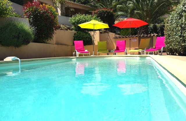 VILLA AMELIE SEA AND MOUNTAIN VIEW Heated POOL